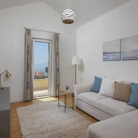 House Luna In With Private Pool (adults Only) Makarska