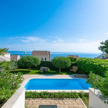 House Luna In With Private Pool (adults Only) Makarska