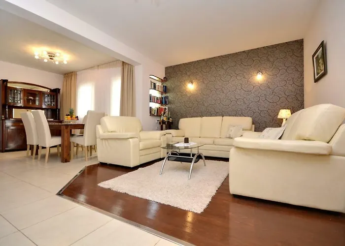 House Luna In With Private Pool (adults Only) Villa